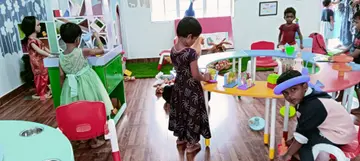 വർണക്കൂടാരം