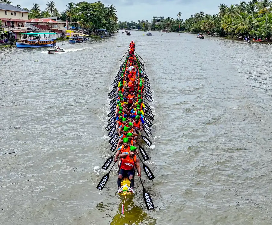 അരോമ ബോട്ട് ക്ലബ്ബിന്റെ അരോമ ചുണ്ടൻ
പരിശീലനത്തിൽ