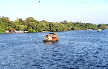 അഷ്ടമുടിക്കായൽ 