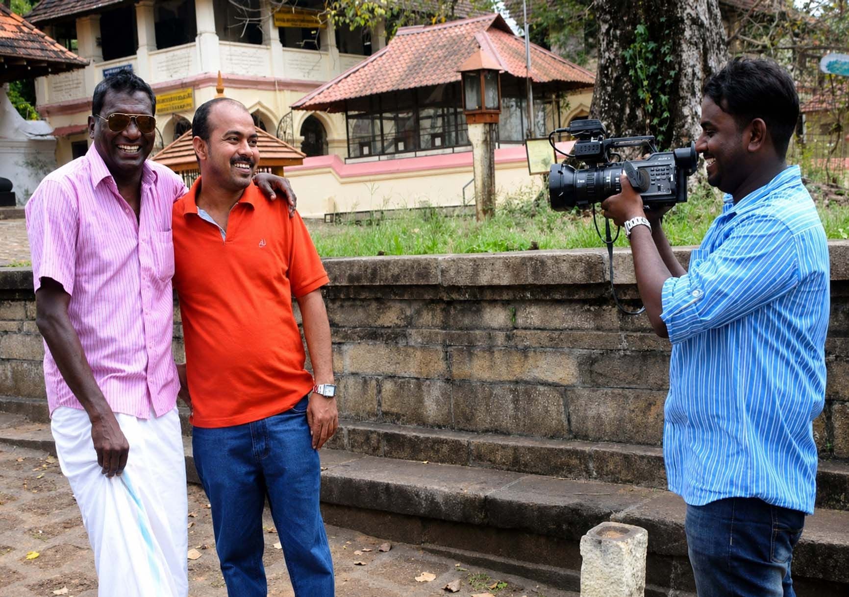 ഐ എം വിജയനും ബിജു മുത്തത്തിയും ക്യാമറാമാന്‍ ഇബ്രാഹിം ബാദുഷയും