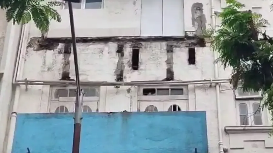 balcony collapsed