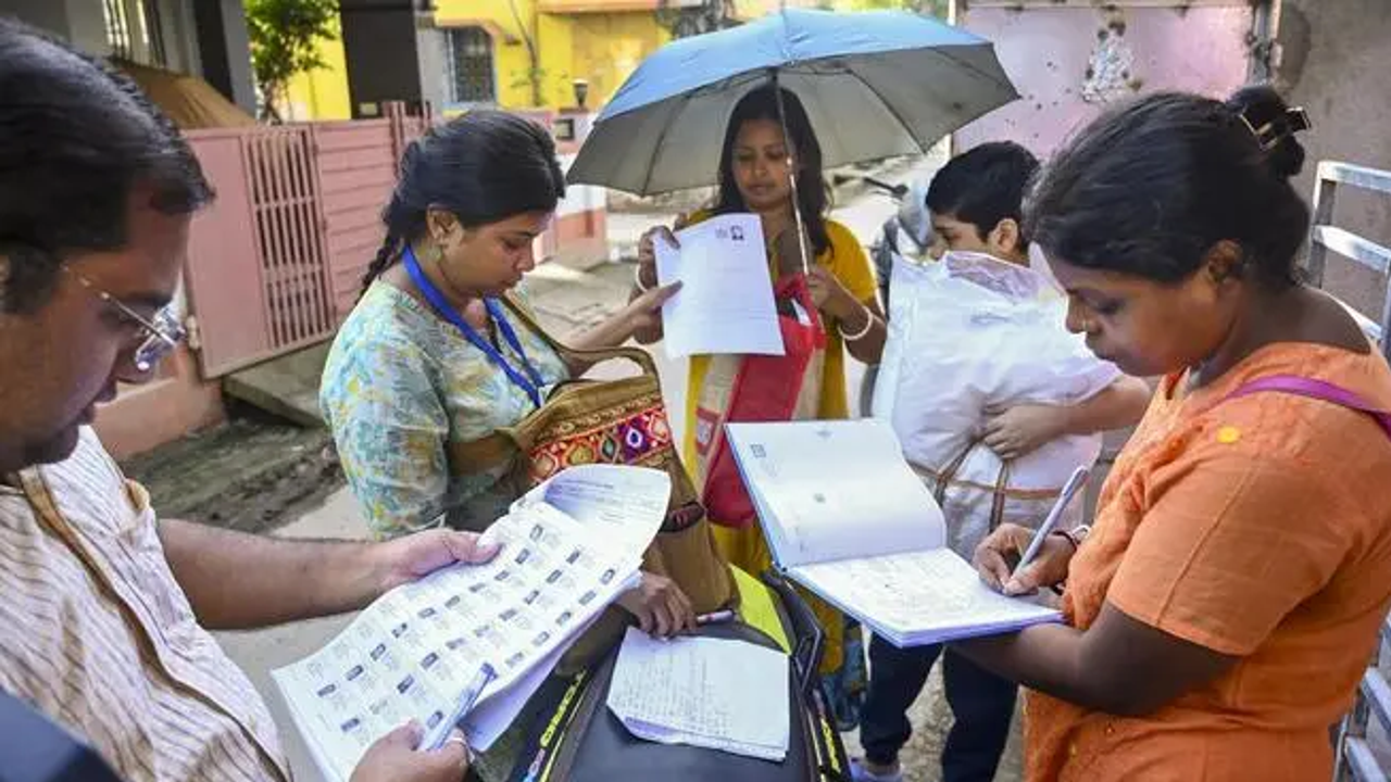 എസ്ഐആർ: ബംഗാളിൽ ജഡ്ജിമാരെ തടഞ്ഞുവച്ചു സുപ്രീംകോടതിയോടുള്ള വെല്ലുവിളിയെന്ന് ചീഫ് ജസ്റ്റിസ്