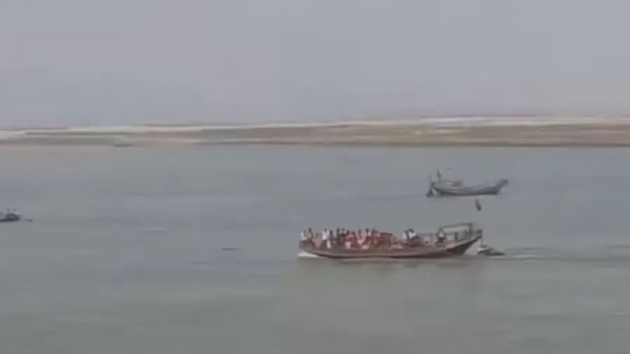 40 Pakistanis die after refugee boat capsizes