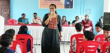 എസ്ബിവിഎസ് ജിഎച്ച്എസ്എസ് പന്മനമനയിൽ സ്കൂളിൽ ഒആർസി കോ –ഓർഡിനേറ്റർ എം ശ്രുതി ക്ലാസെടുക്കുന്നു