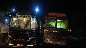 അപകടത്തിൽപ്പെട്ട ടൂറിസ്റ്റ് ബസ്