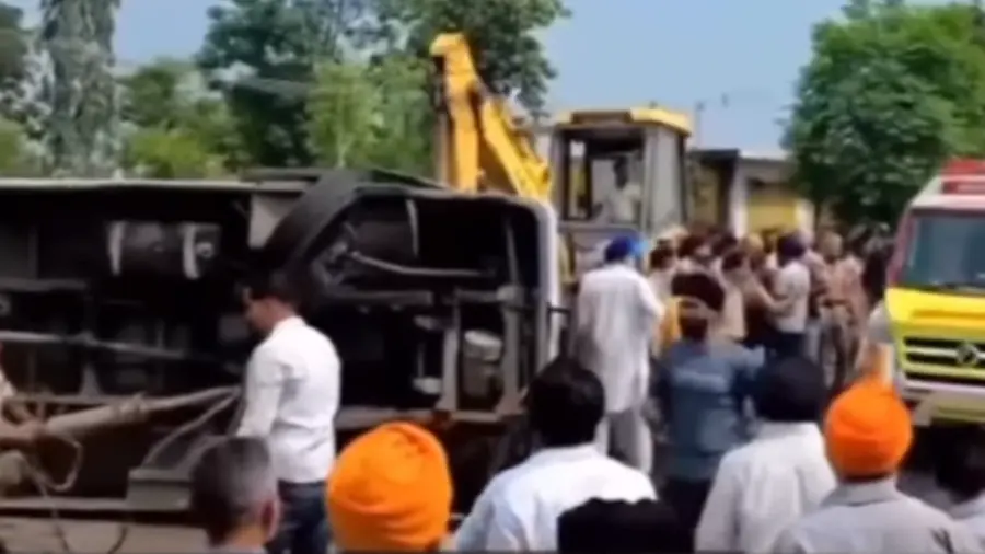 punjab bus accident.png