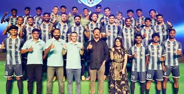 സൂപ്പര്‍ ലീഗ് കേരളയുടെ മൂന്നാം സീസണില്‍ മത്സരിക്കുന്ന കലിക്കറ്റ് എഫ് സി ടീം 