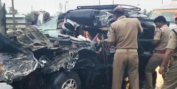 Lives end by 'crashing'