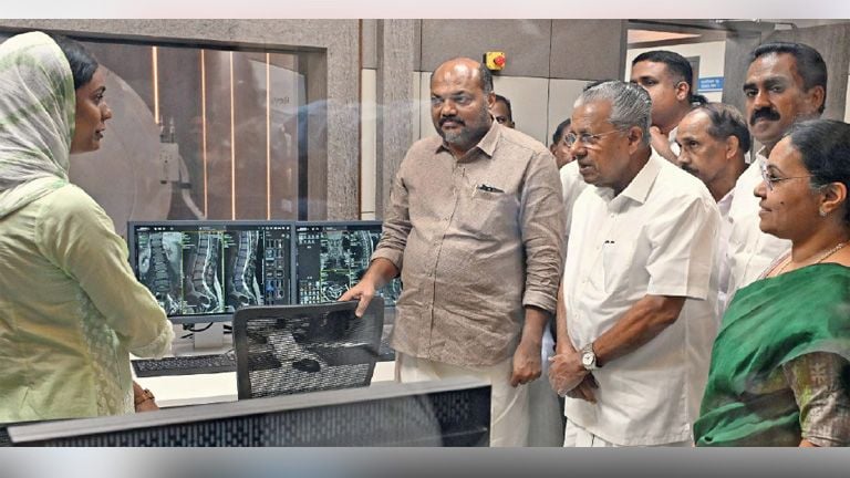 pinarayi vijayan Cochin Cancer Research Centre