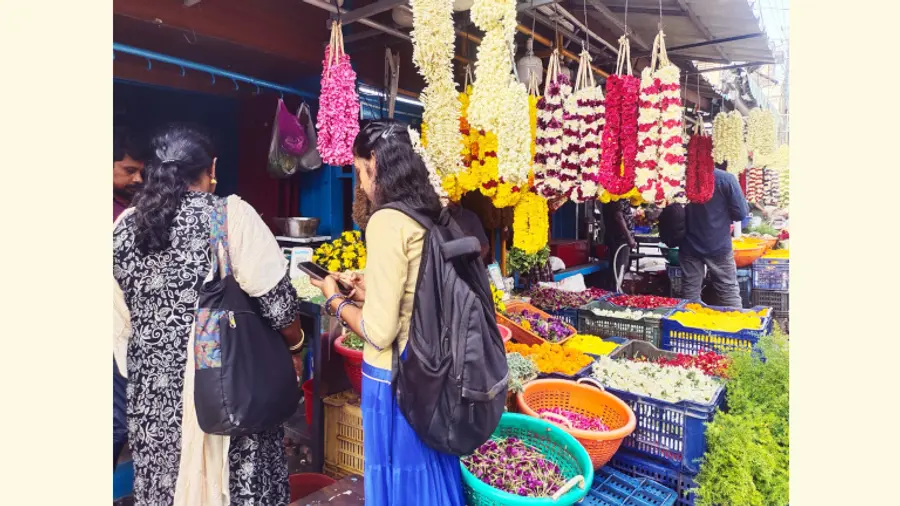 ചാല മാർക്കറ്റിലെ പൂവിപണി