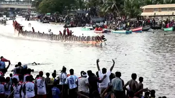 chambakkulam molam boat race