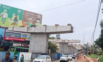 നിർമാണം മന്ദഗതിയിലായ ചെറുവണ്ണൂർ മേൽപ്പാലം