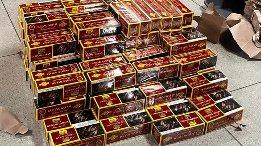 cigarette seized in ahammedabad