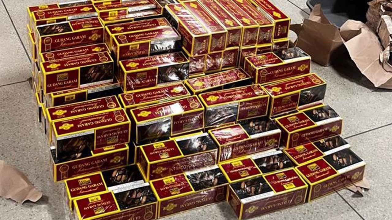 cigarette seized in ahammedabad