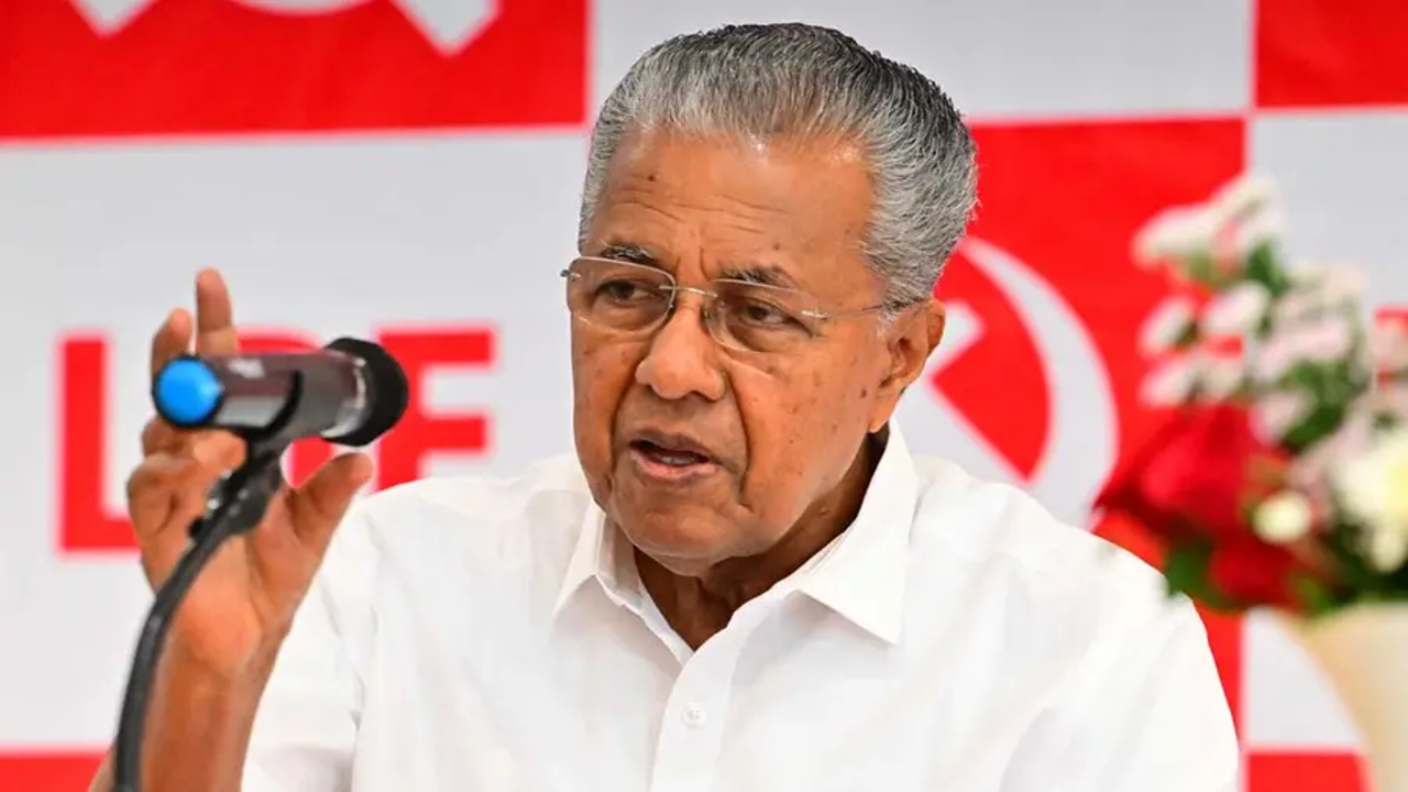 നുണയെ ആശ്രയിക്കുന്നവർക്ക് വീടിന്റെ കണക്കിലും കള്ളം: മുഖ്യമന്ത്രി