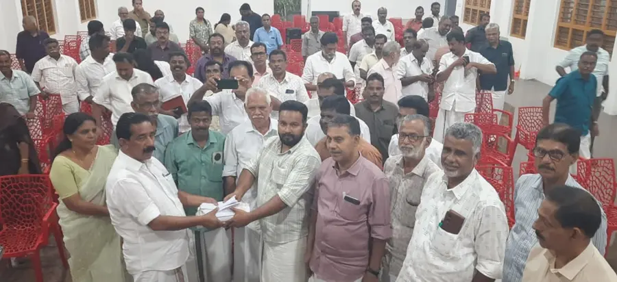 പത്രം ഏറ്റുവാങ്ങൽ