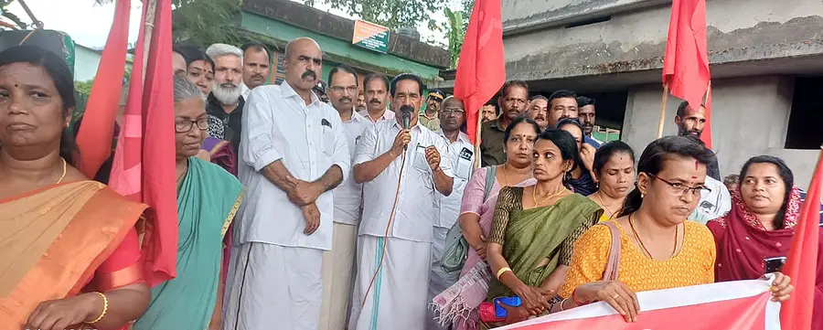 സിവി പ്രസംഗിക്കുന്നു