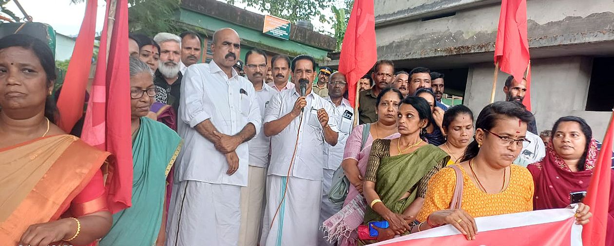 സിവി പ്രസംഗിക്കുന്നു