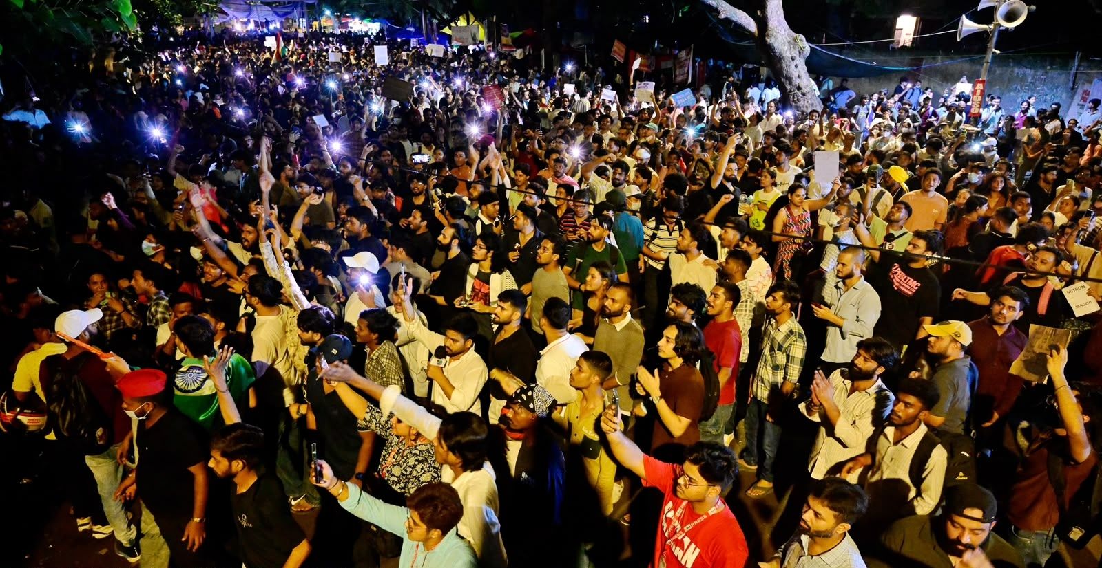 delhi protest night