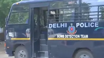 delhi bomb threat
