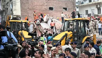 delhi building collapse