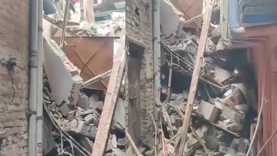 delhi building collapse 2
