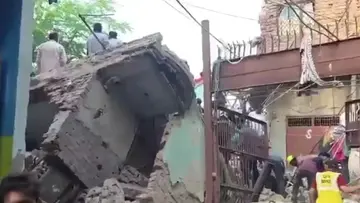 delhi building collapse seemapuri