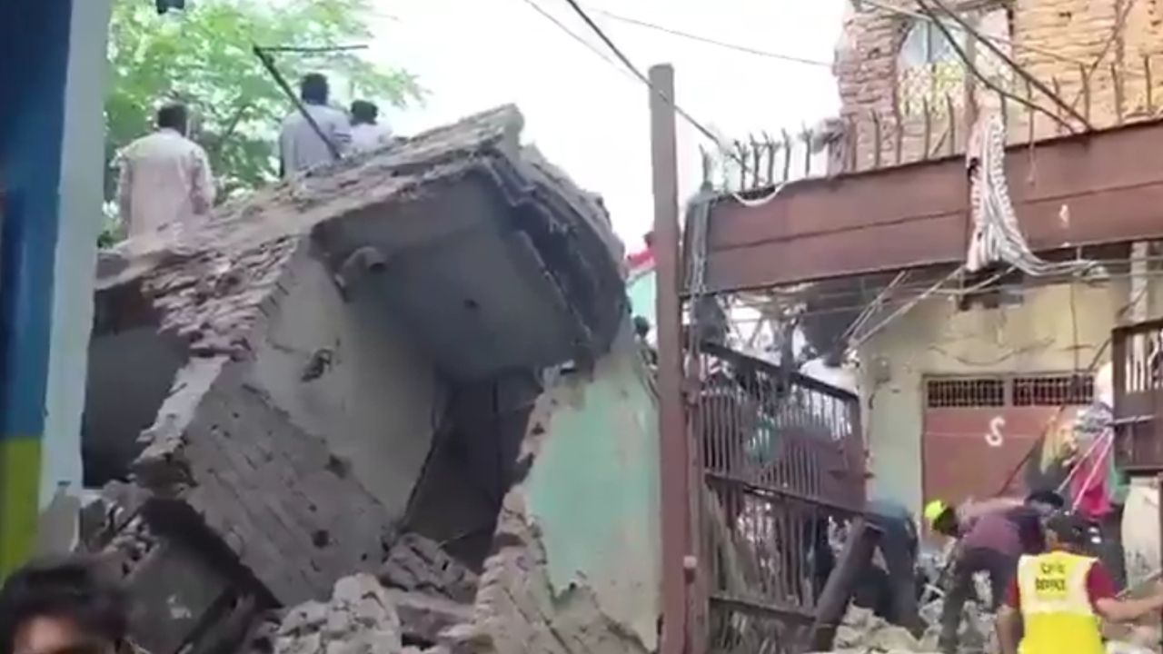 delhi building collapse seemapuri