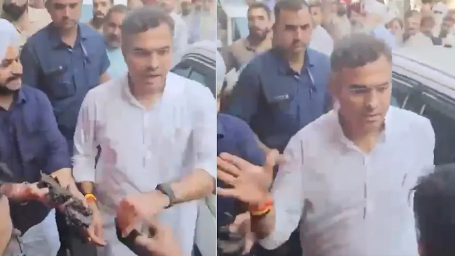 delhi minister slap