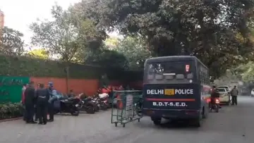 delhi school bomb threat