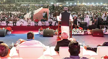 Pinarayi Vijayan gulf visit