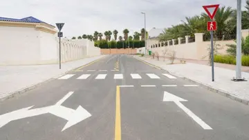 dubai road