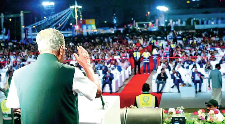 pinarayi vijayan dubai visit
