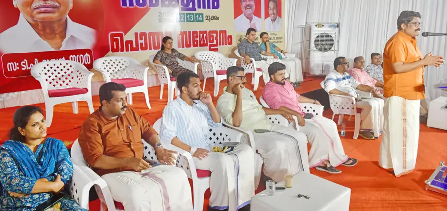 ഡിവൈഎഫ്ഐ ജില്ലാ സമ്മേളനത്തിന്റെ പൊതുസമ്മേളനം അഖിലേന്ത്യാ പ്രസിഡന്റ് എ എ റഹീം എംപി ഉദ്ഘാടനംചെയ്യുന്നു