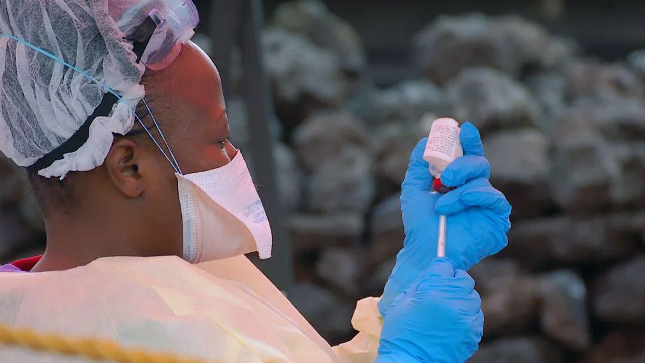 Ebola 