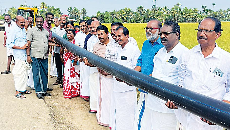 സമഗ്ര കുട്ടനാട് കുടിവെള്ള പദ്ധതിയുടെ  കൈനകരിയിലെ പ്രവൃത്തികൾക്ക് തുടക്കമായി