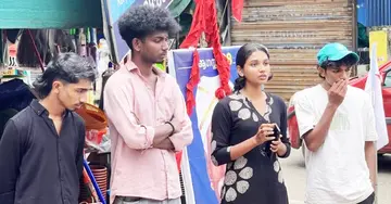 എസ്എഫ്ഐ പ്രതിഷേധം ജില്ലാ കമ്മിറ്റി അംഗം വി എസ് അദിതി ഉദ്ഘാടനം ചെയ്യുന്നു