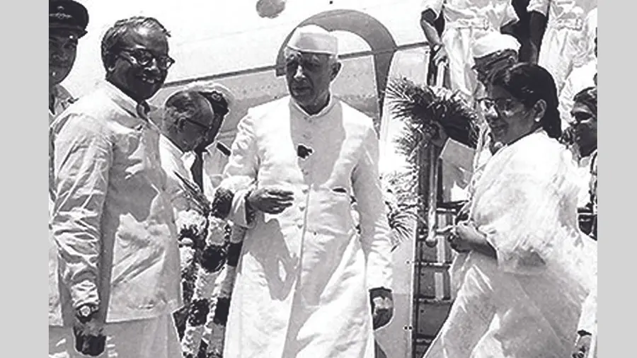 ems and k r gouri with nehru