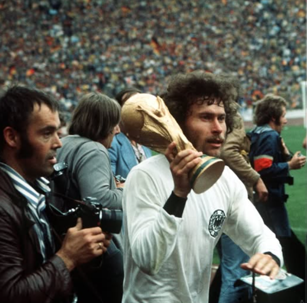 fifa trophy.png