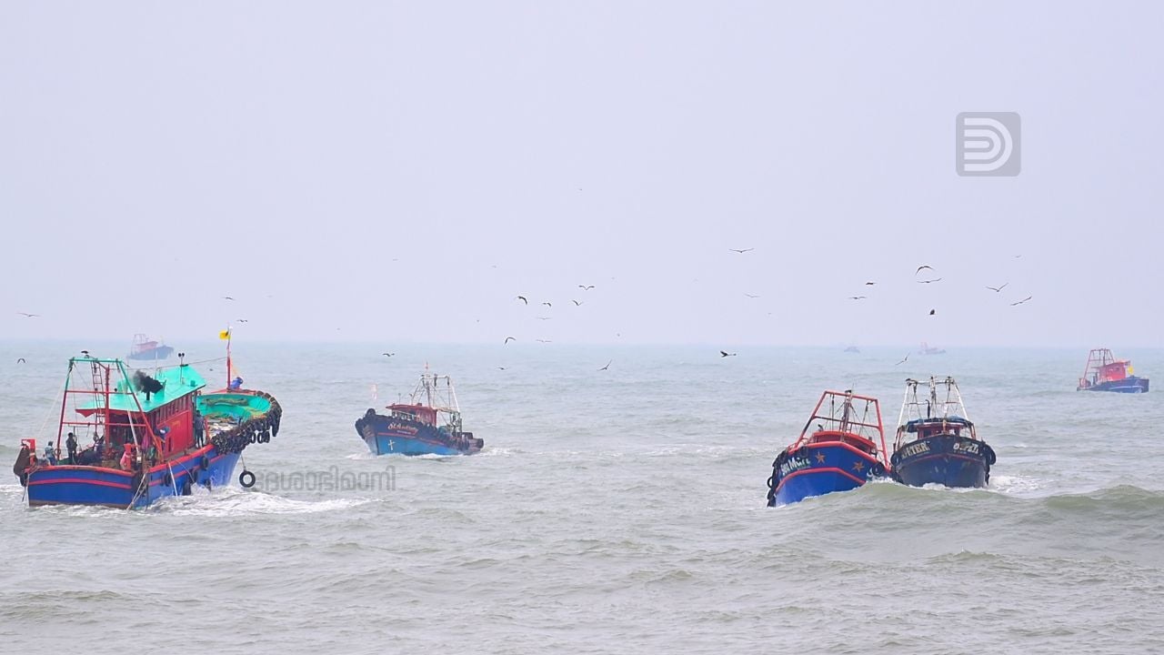 fishing boats m s sreedharlal
