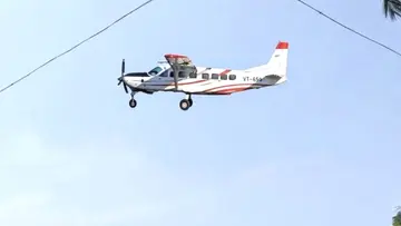  flying aircraft.JPG