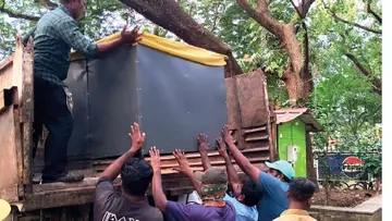 Eviction of illegal roadside vendors has begun