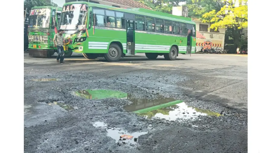 fortkochi bus stand