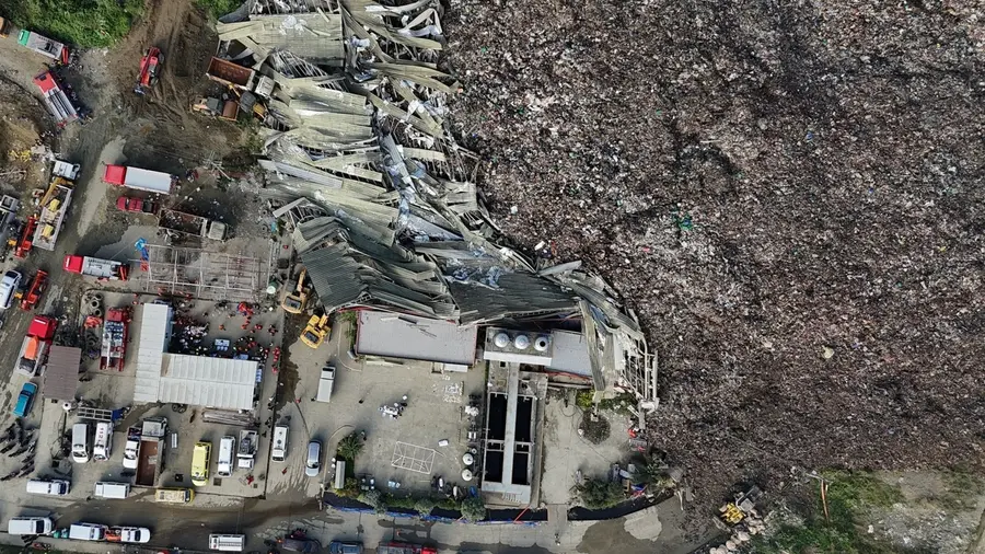 garbage mound collapse