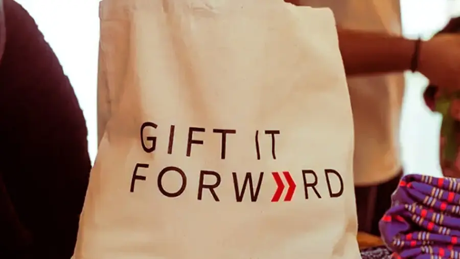 gift it forward