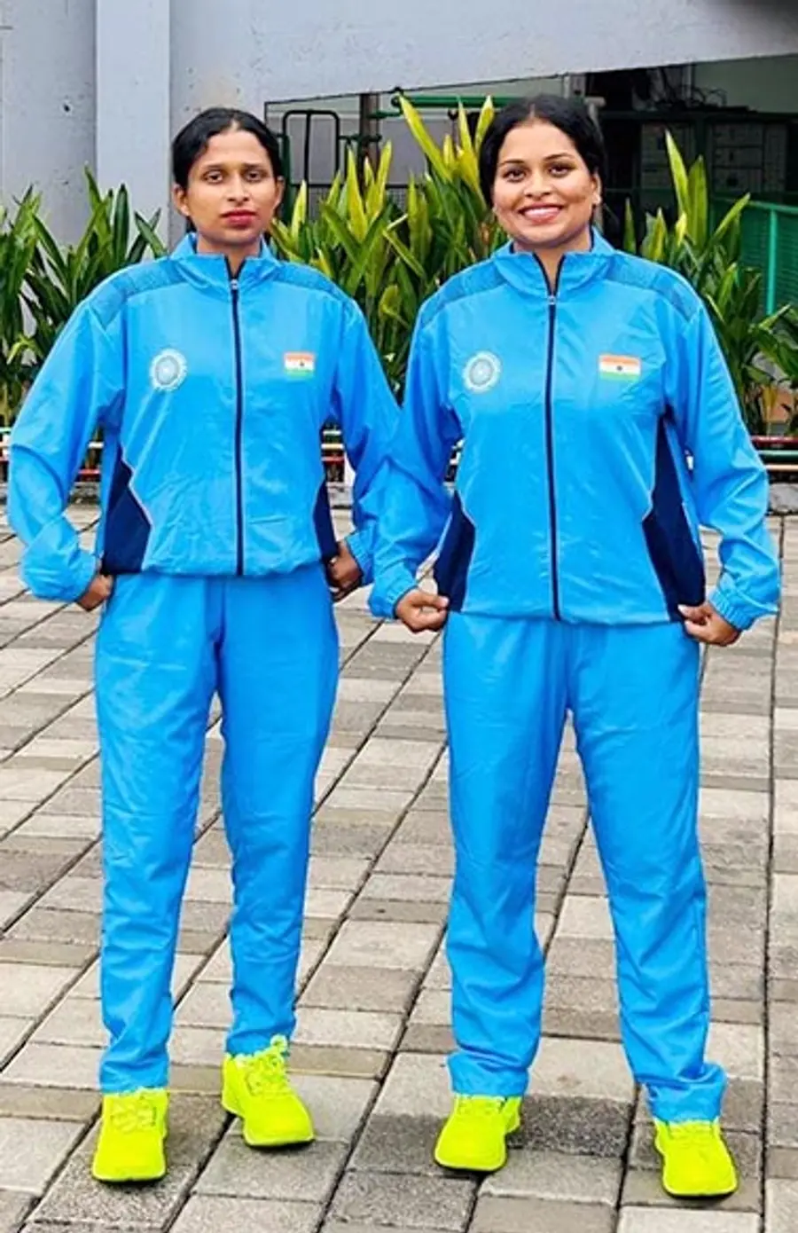 ആൻസി ടീനയും റീന സ്വീറ്റിയും