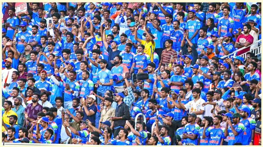 കാര്യവട്ടം ഗ്രീൻഫീൽഡ് സ്റ്റേഡിയത്തില് ഇന്ത്യ–-വെസ്റ്റ് ഇൻഡീസ് ഏകദിനമത്സരം കാണാനെത്തിയവര് ഫോട്ടോ : എ ആര് അരുണ്രാജ്