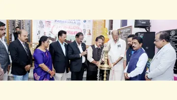 റോട്ടറി ക്ലബ്  ജീവകാരുണ്യപ്രവർത്തനങ്ങൾ സി കെ ഹരീന്ദ്രൻ എംഎൽഎ ഉദ്ഘാടനംചെയ്യുന്നു