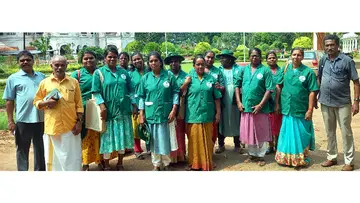 ഒറ്റൂർ ഹരിതകർമസേനാംഗങ്ങൾ 