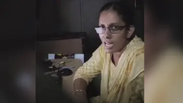 hospital employee 